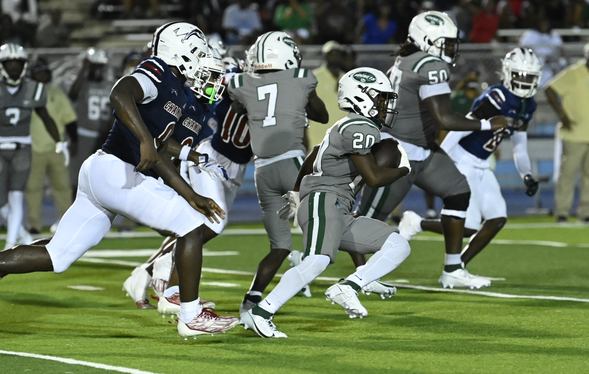 Chaminade-Madonna vs Miami Central Football - Robson Lopes - 08-26-20231045